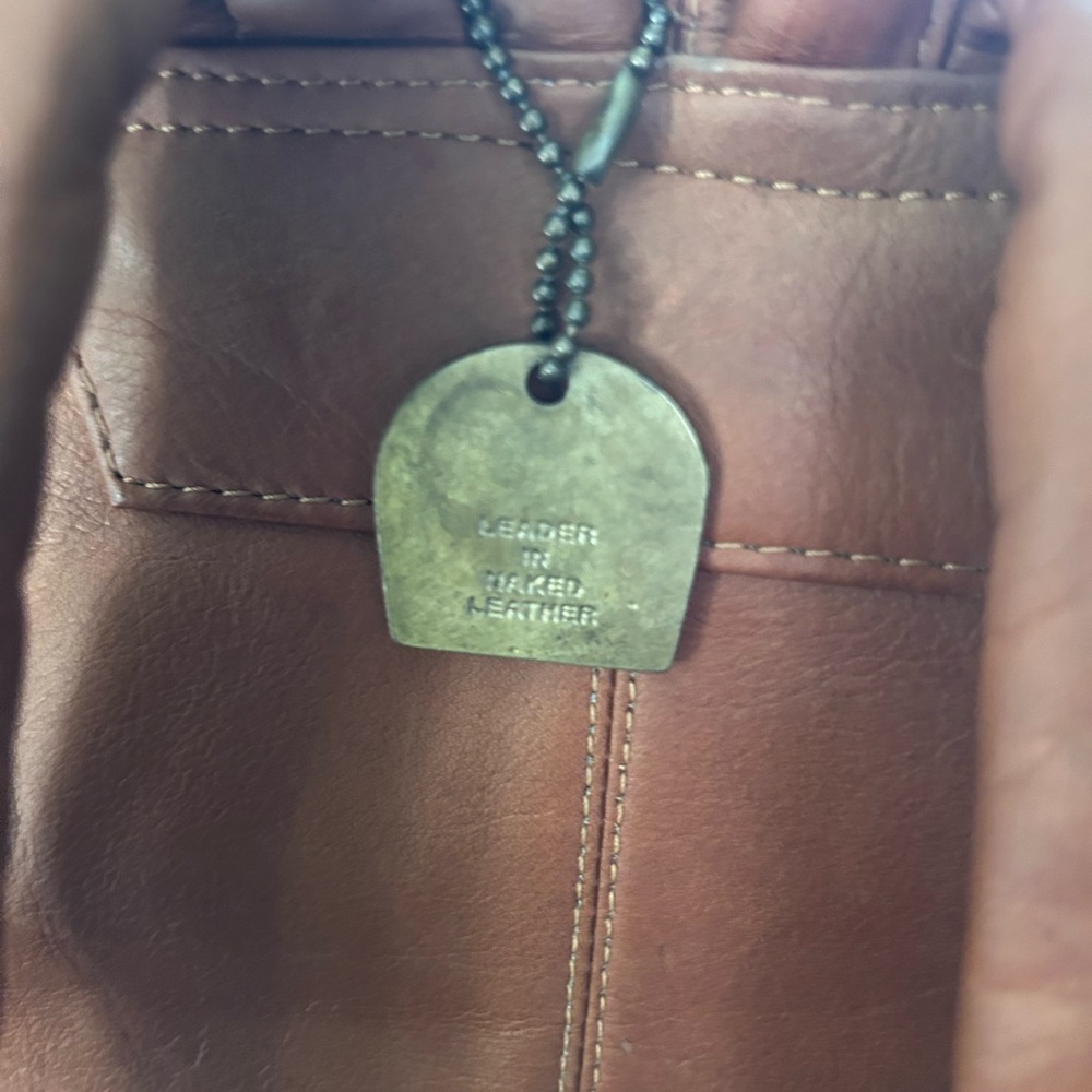 Piel Leander Leather Laptop Backpack - Picture 8 of 16